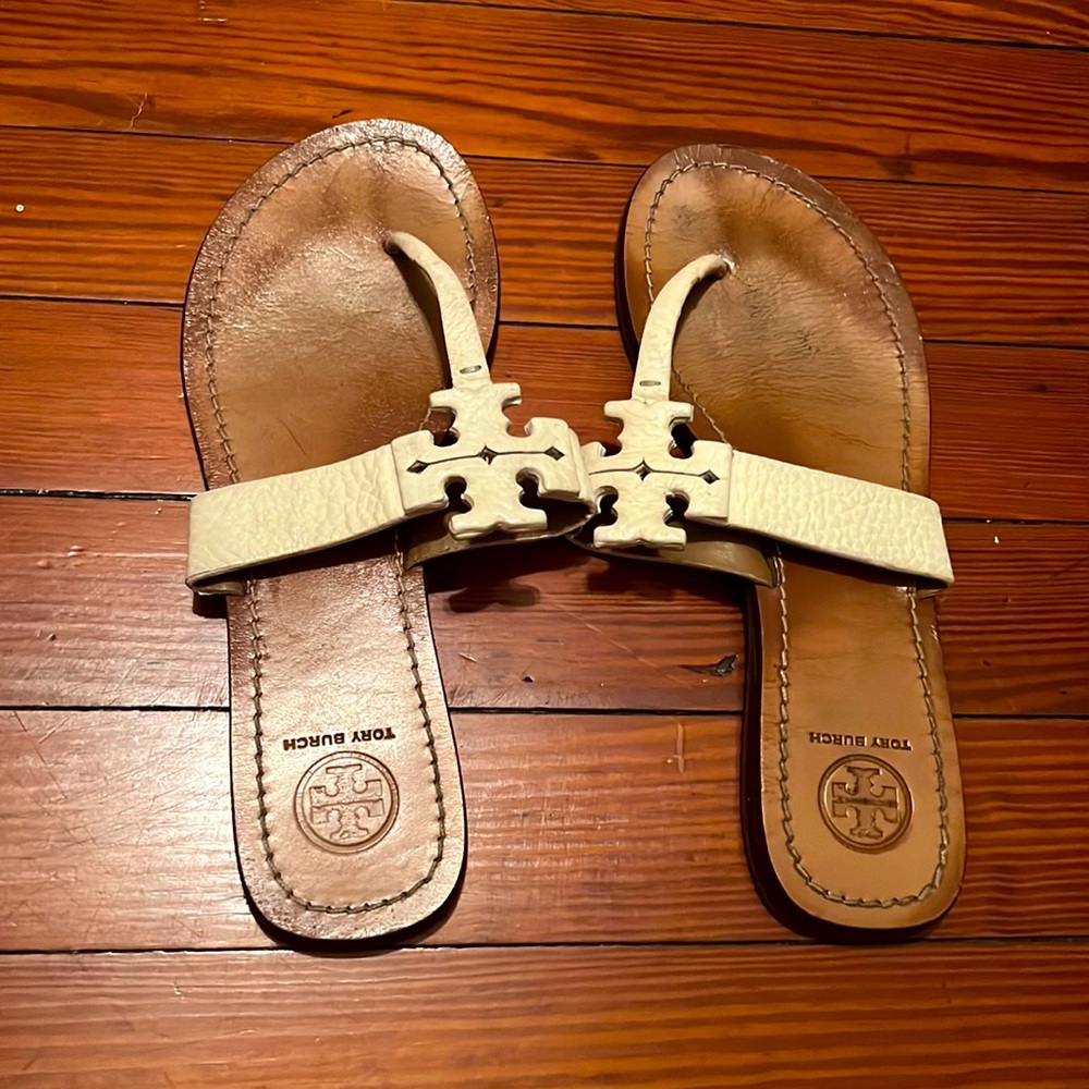 Tory Burch white sandals size 8m
